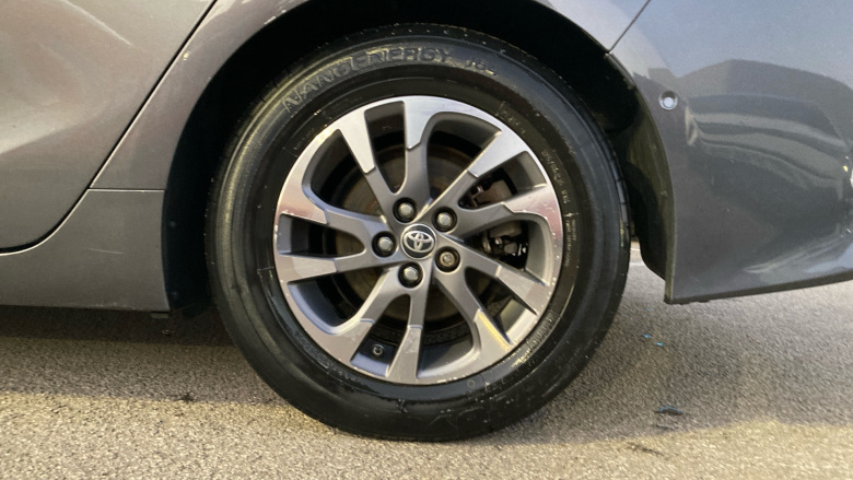 Toyota Prius 1.8 PHEV Excel 5dr CVT Hatchback